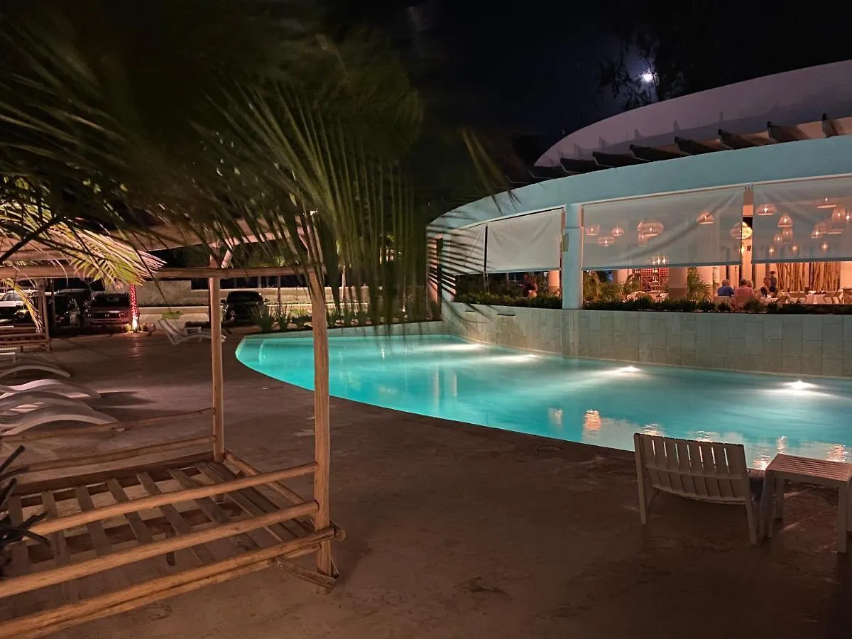 Beachfront Penthouse - Amar'E Aparthotel & Spa 拉斯特拉纳斯